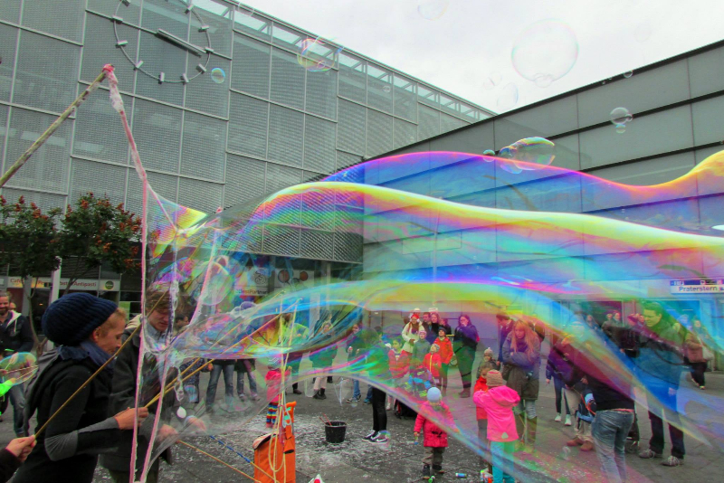 Int-Soapbubble-Day_ 2013_014